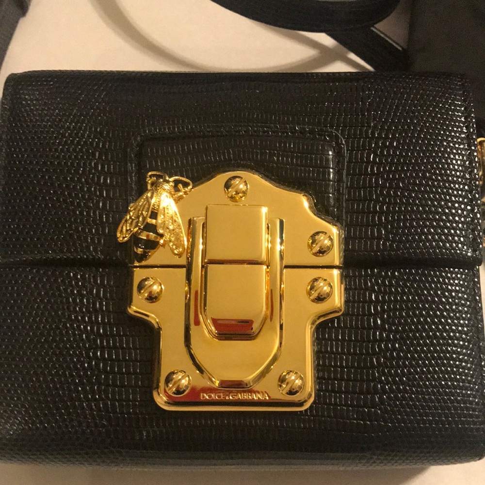 Sold 😉DOLCE & GABBANA Cross Body Bag 🥰🤩🔥 - Picture 4 of 8